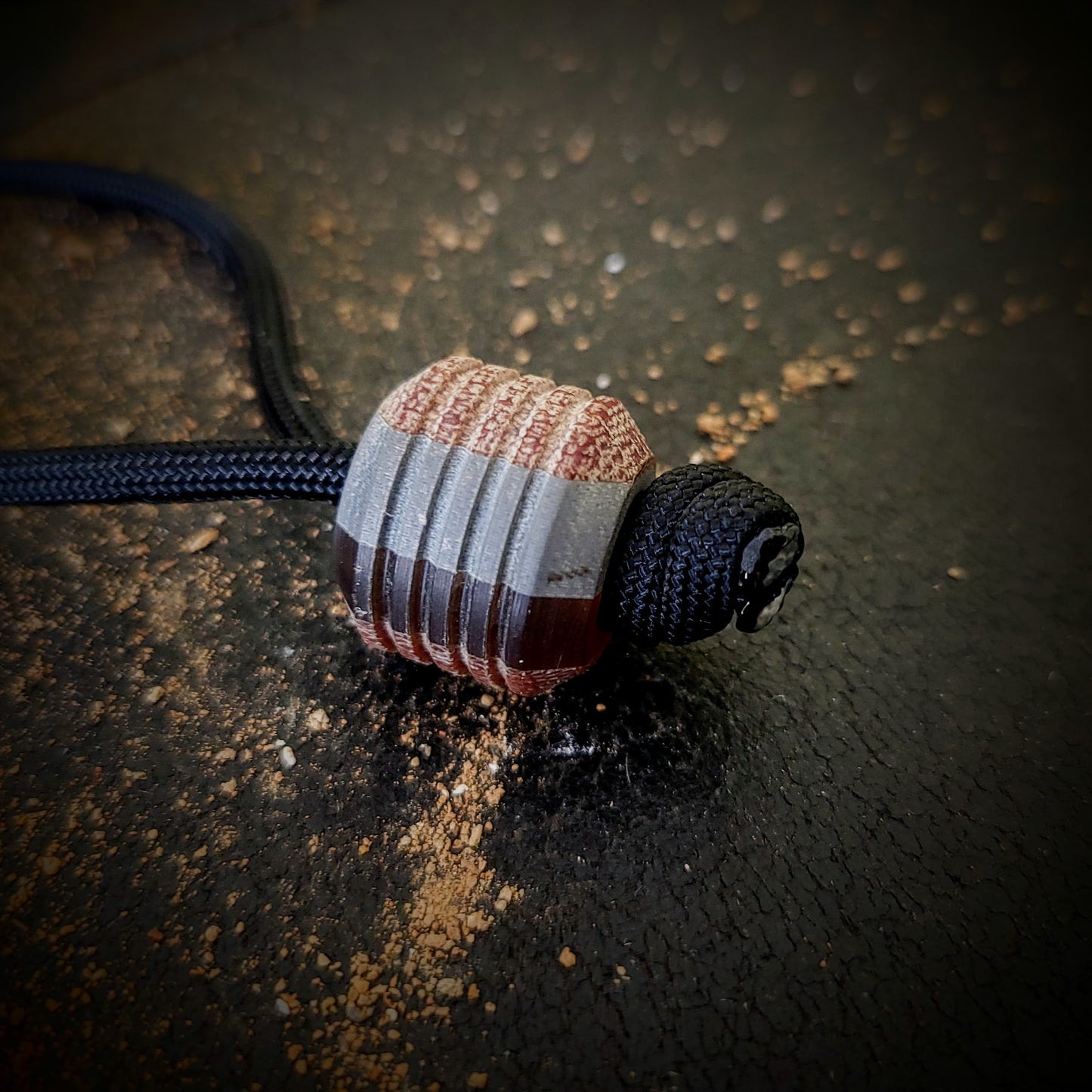 Layered composite EDC Bead (4)